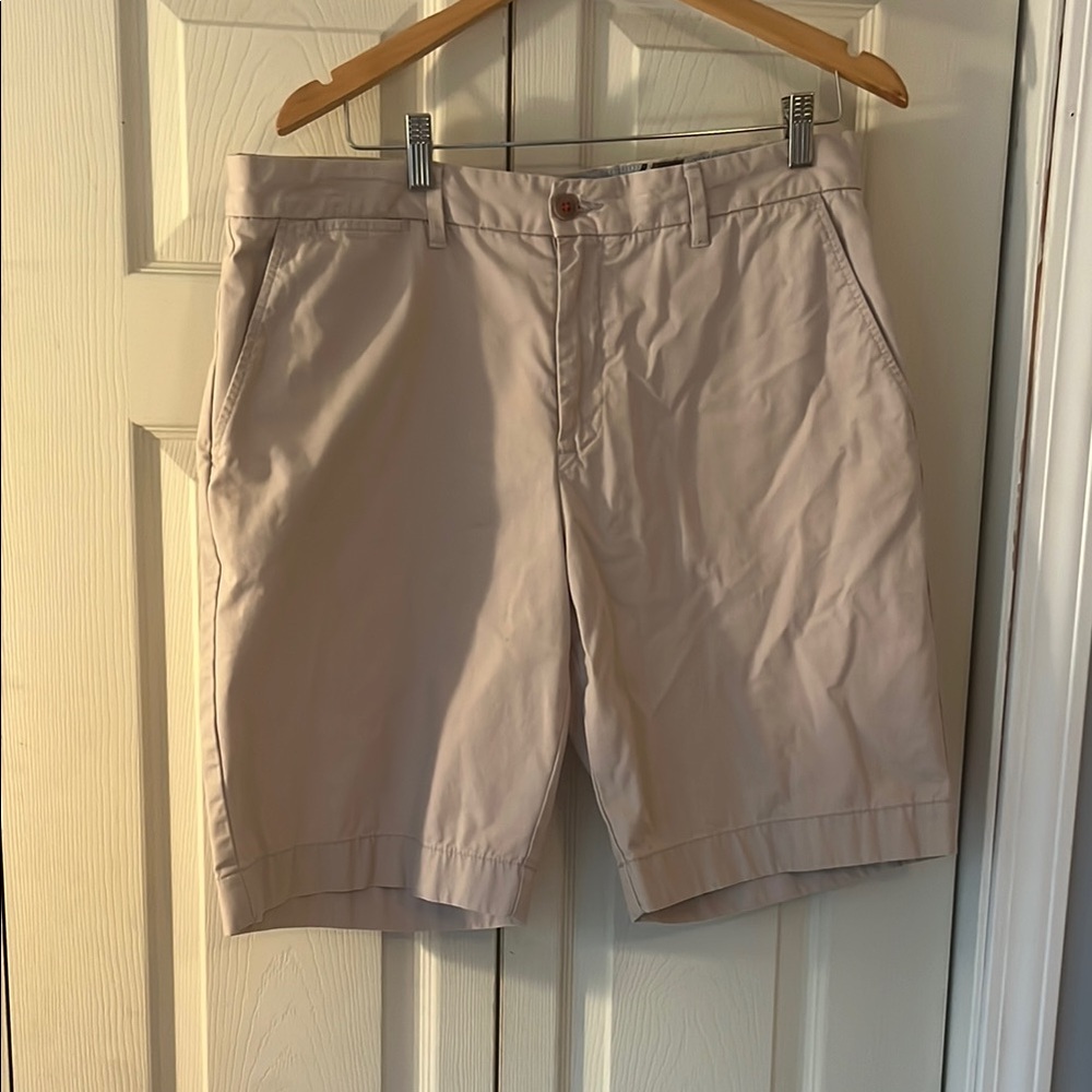 Tommy Hilfiger Tan Flat Front Shorts Classic Style